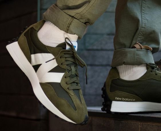 New Balance 327 Verde - Image 2